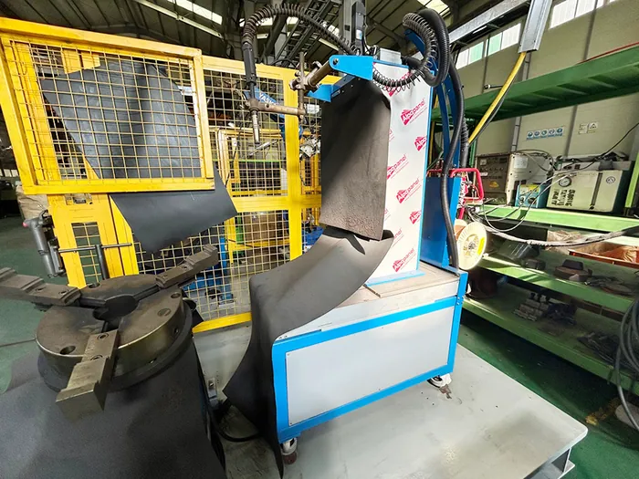 Automatic welding machine