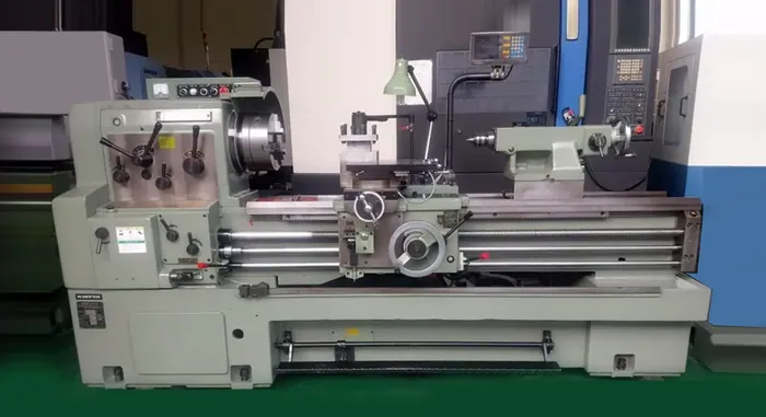 Universal lathe