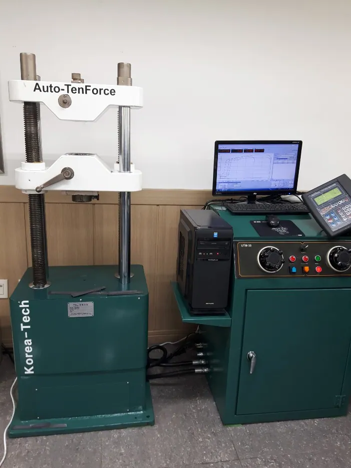 Universal material tester